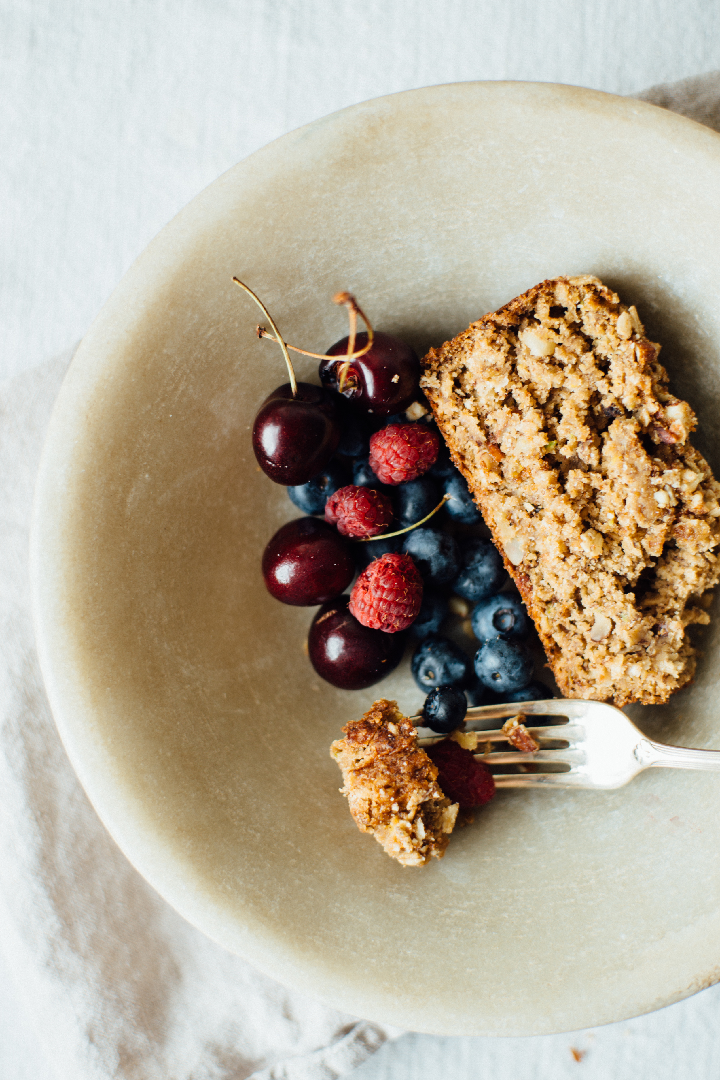 summer squash + banana-oat loaf | dolly and oatmeal