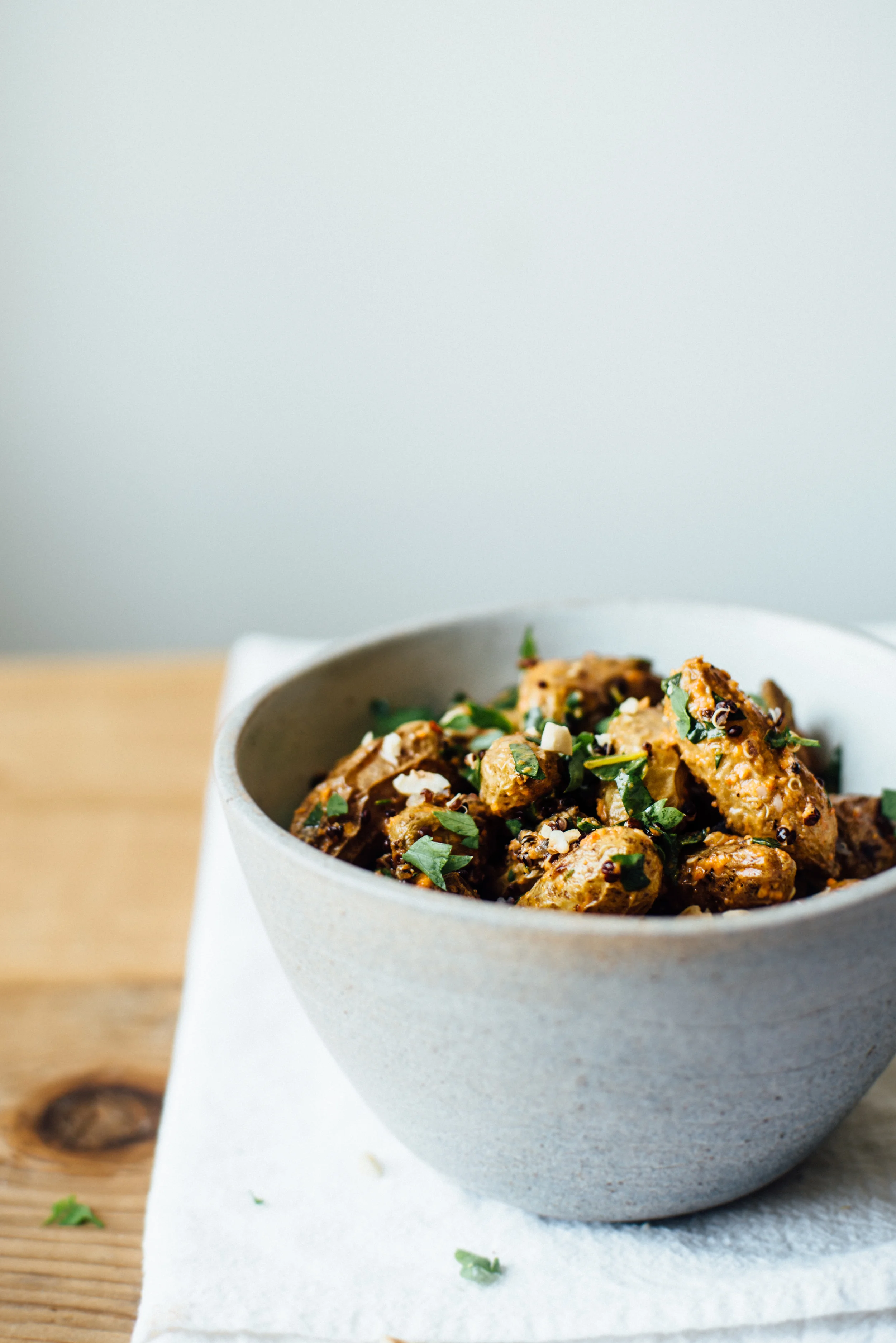 roasted fingerling potato salad w/ romesco + herby black quinoa | dolly and oatmeal