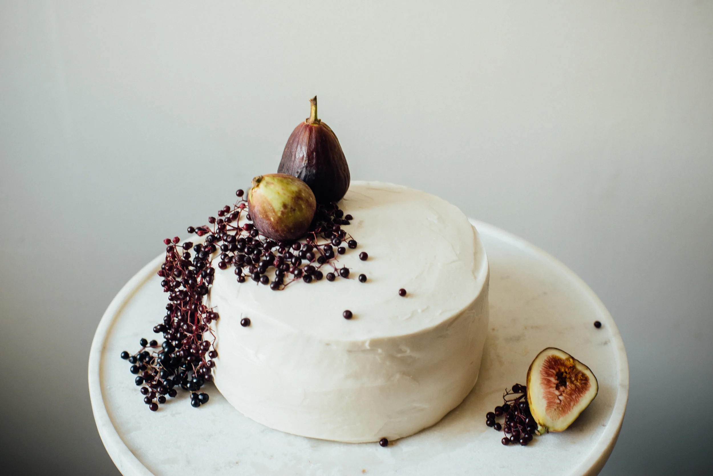 hazelnut layer cake w/ fig compote + (vegan) cream cheese frosting | dolly and oatmeal
