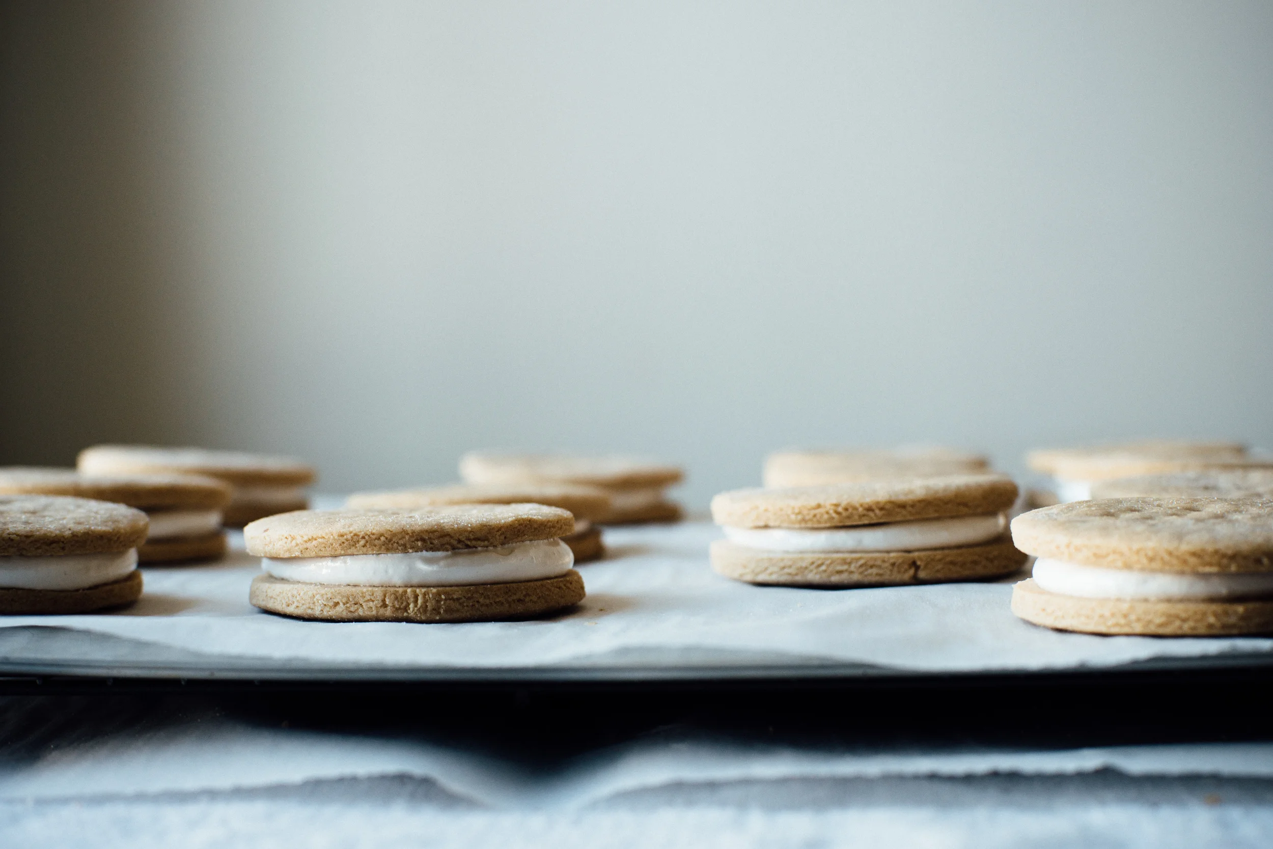 (gluten + dairy free) moon pies w/ maple marshmallow creme | dolly and oatmeal