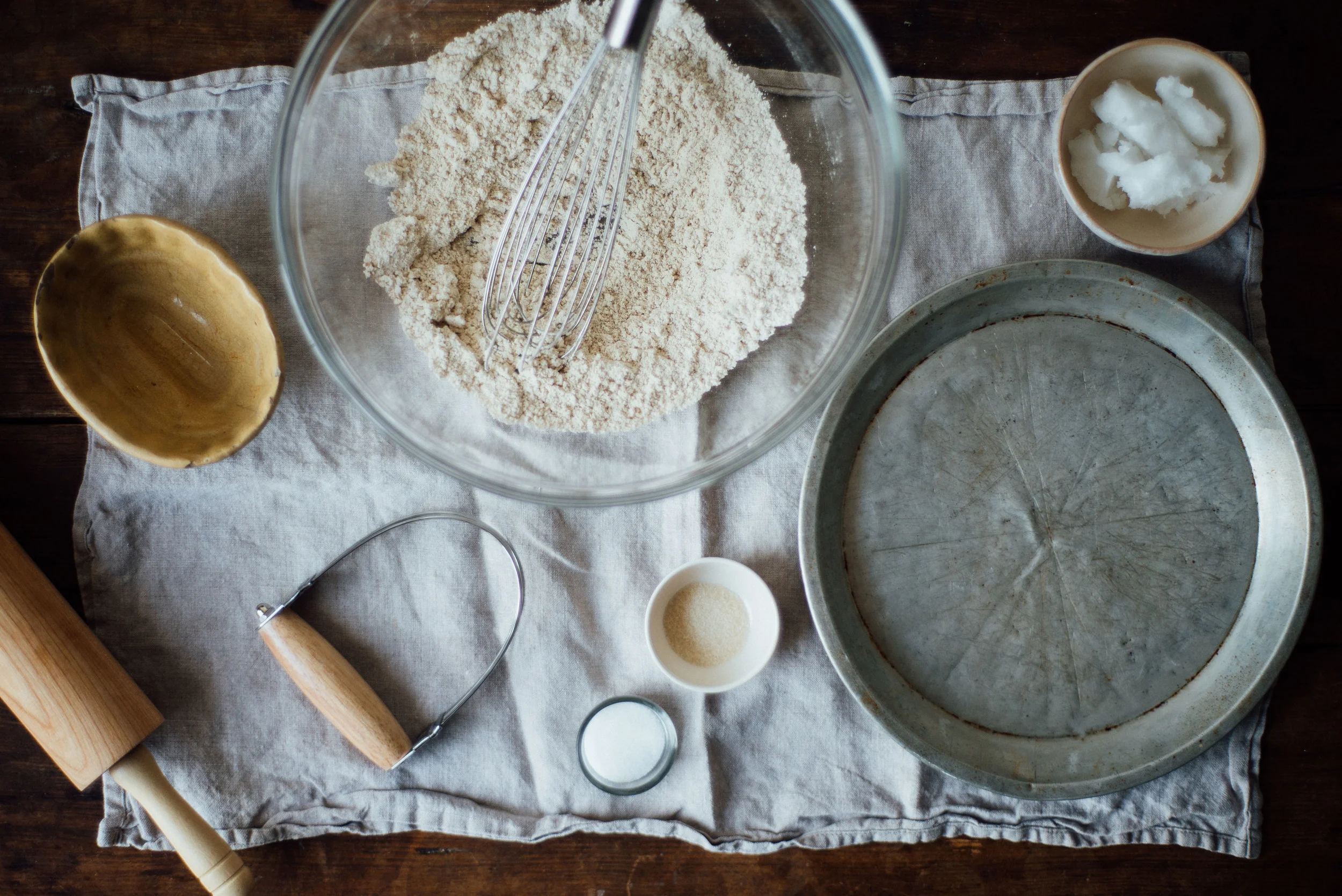 how to make whole grain gluten free + vegan pie crust! | dolly and oatmeal