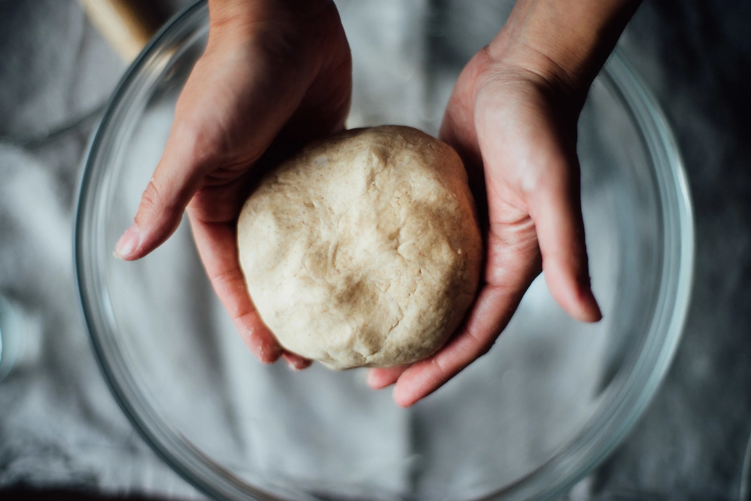 how to make whole grain gluten free + vegan pie crust! | dolly and oatmeal
