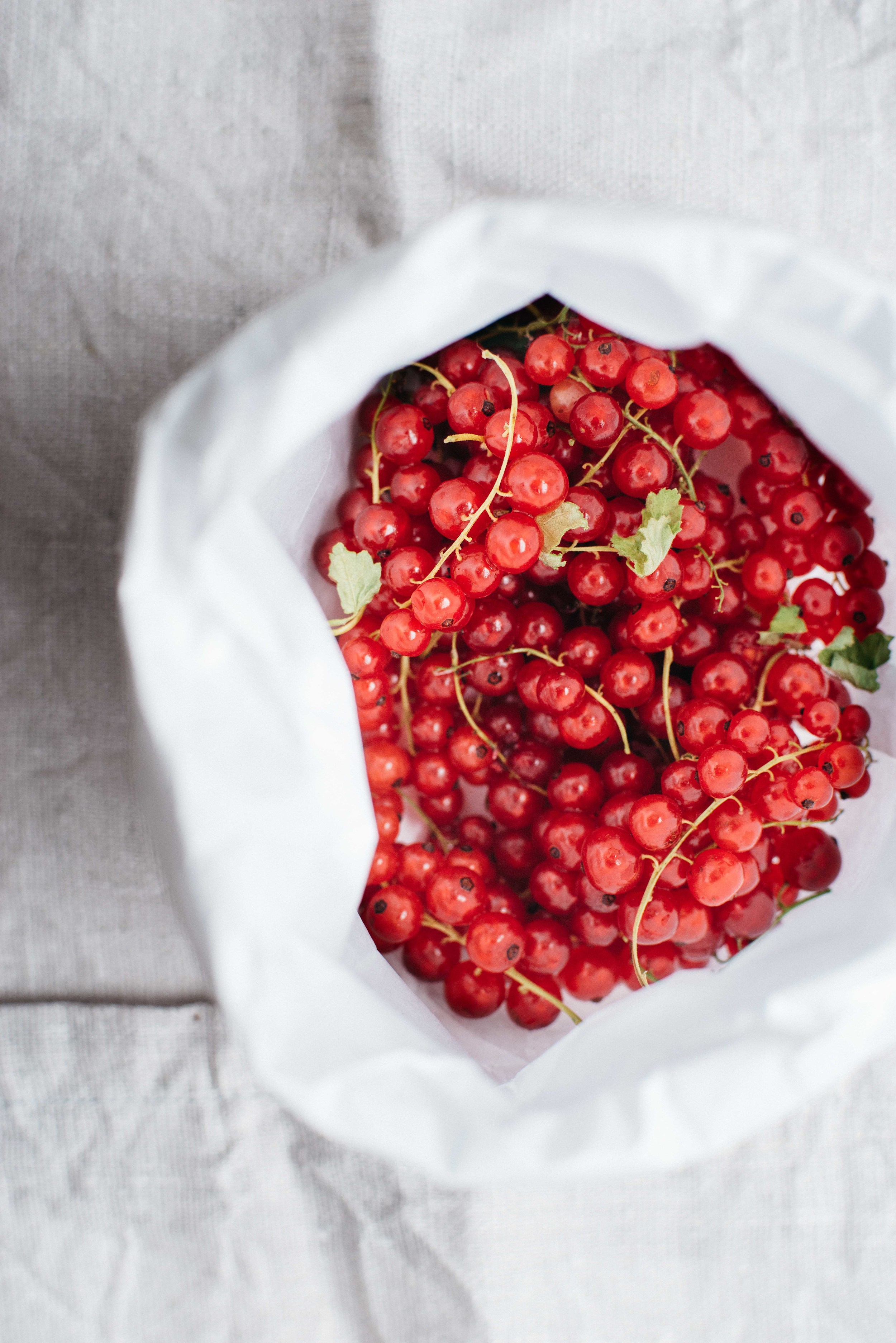 raspberry-currant yogurt crumble cake (gf + df) — dolly and oatmeal