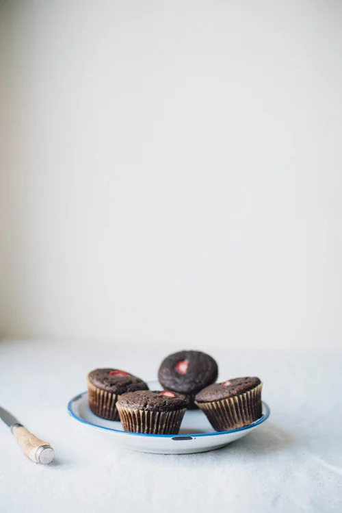 strawberry oat cacao muffins