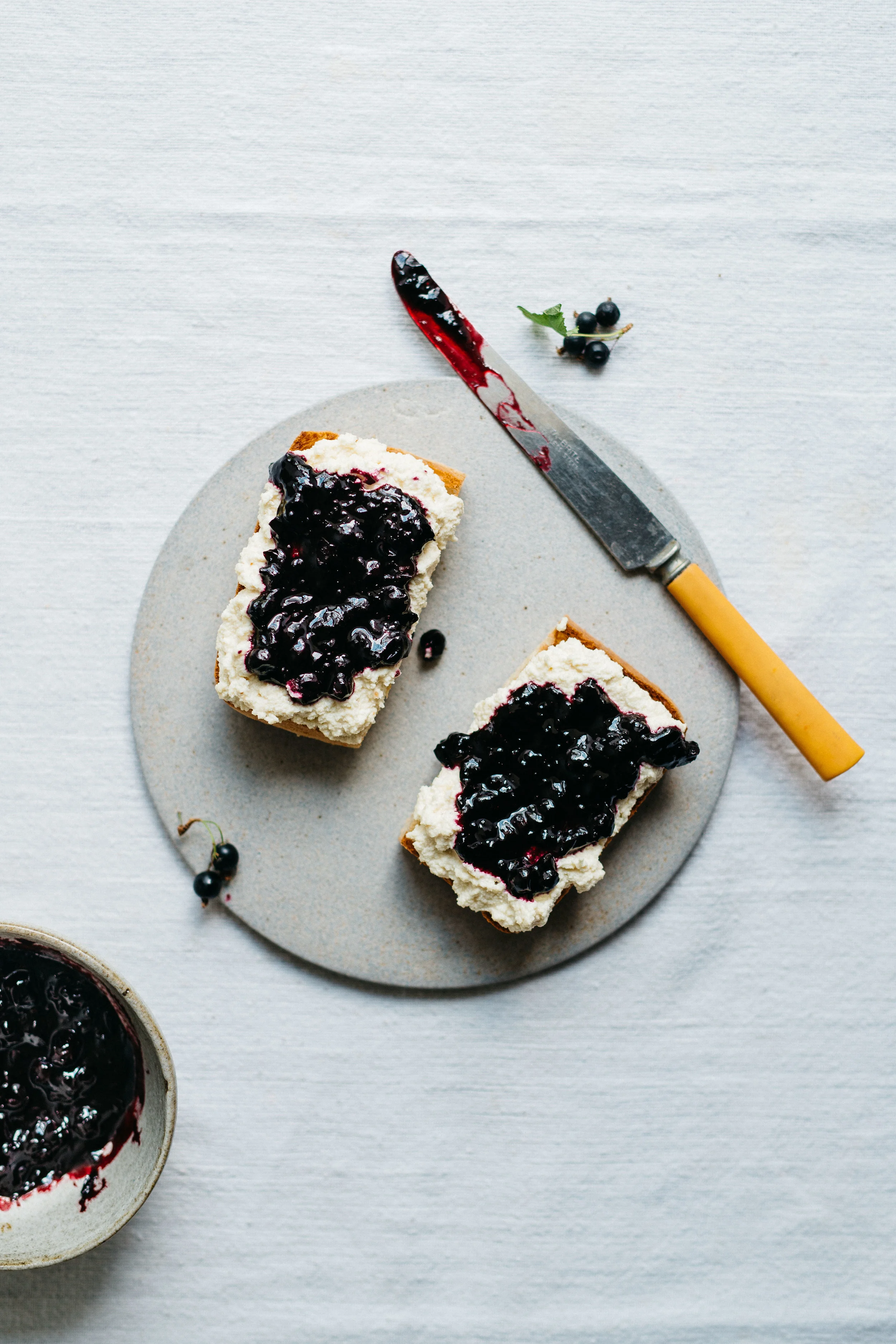 Summer Fridays!: Macadamia Ricotta & Black Currant Jam On Toast | V  | dolly and oatmeal