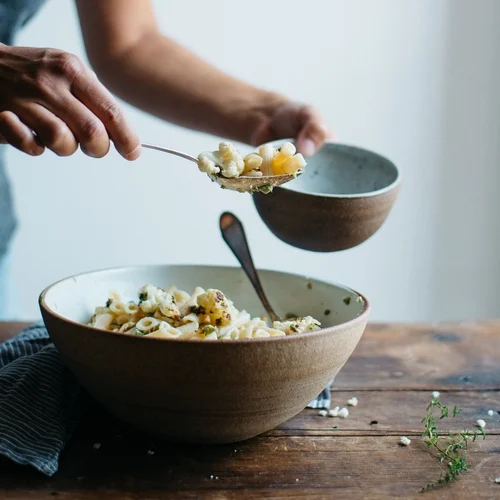 cauliflower pasta w/ za'atar &amp; olives