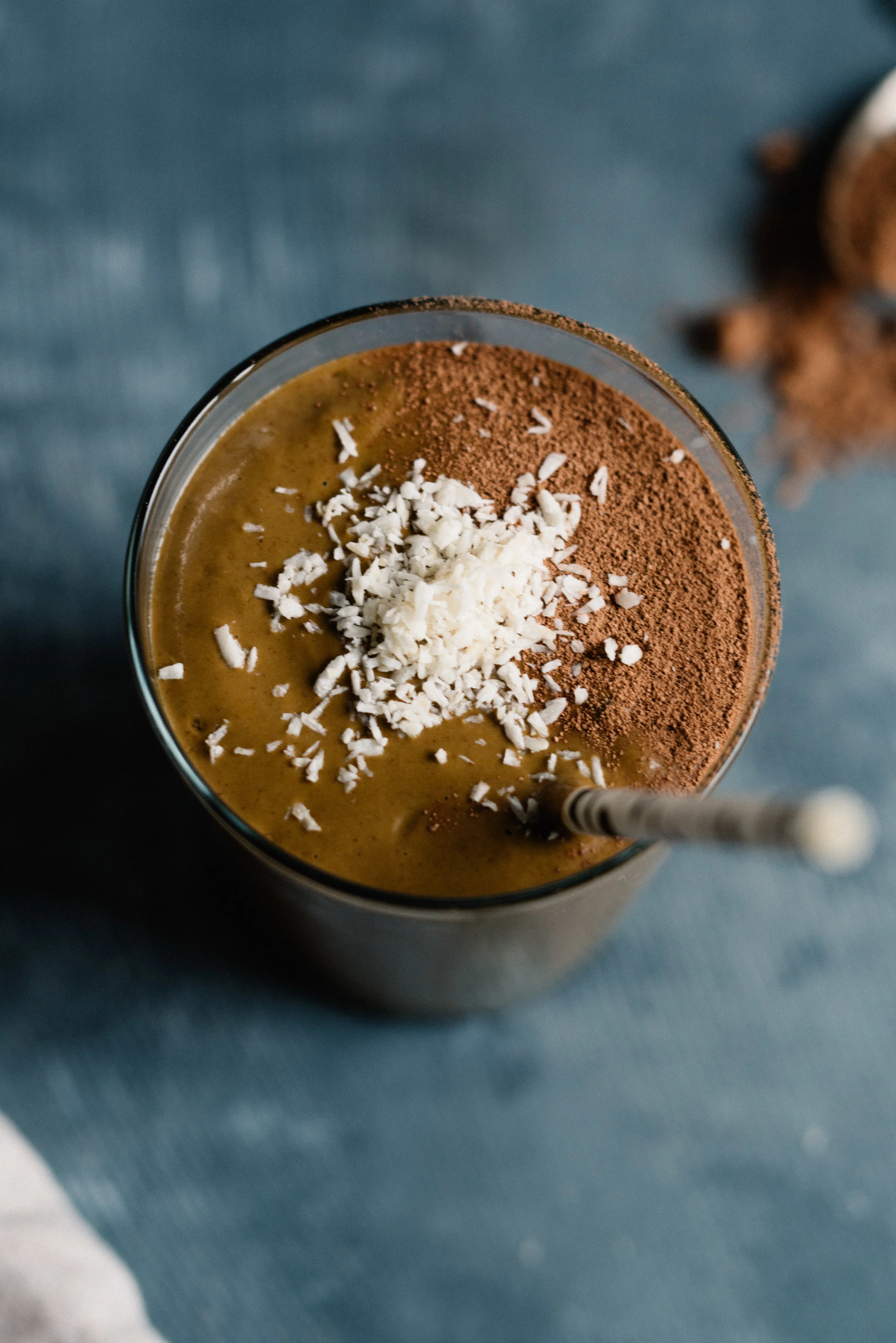 Mostly Veggie Chocolate Smoothie | dolly and oatmeal