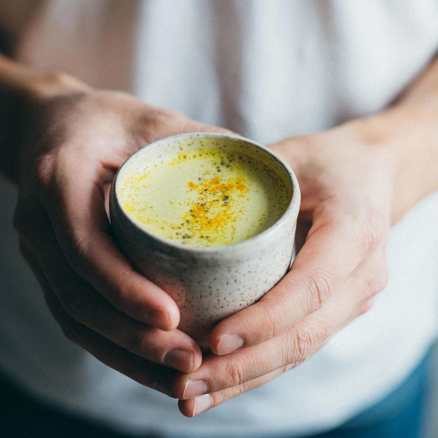 golden dandelion latte