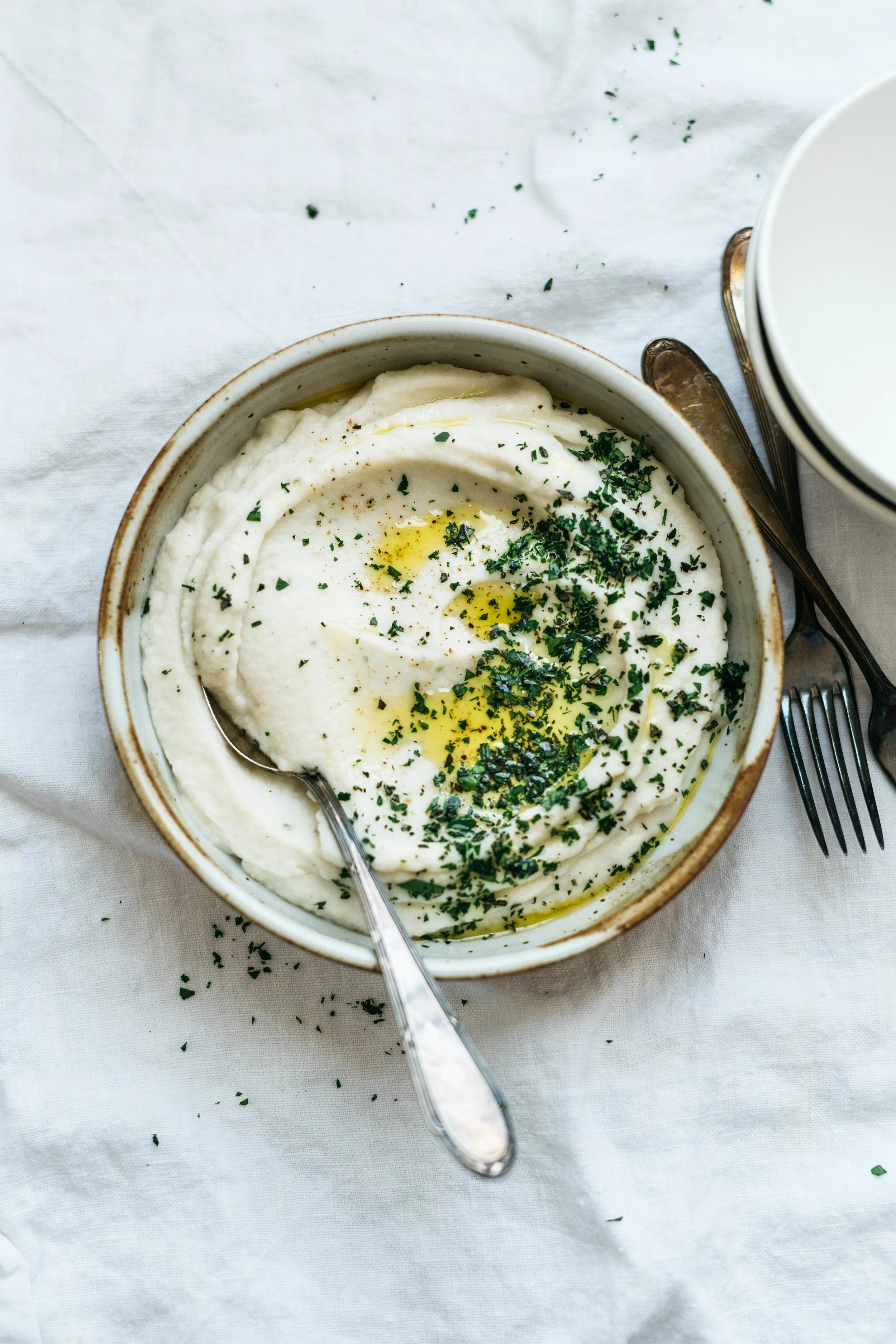 GARLIC LOVER'S MASHED CAULIFLOWER | Dolly and Oatmeal