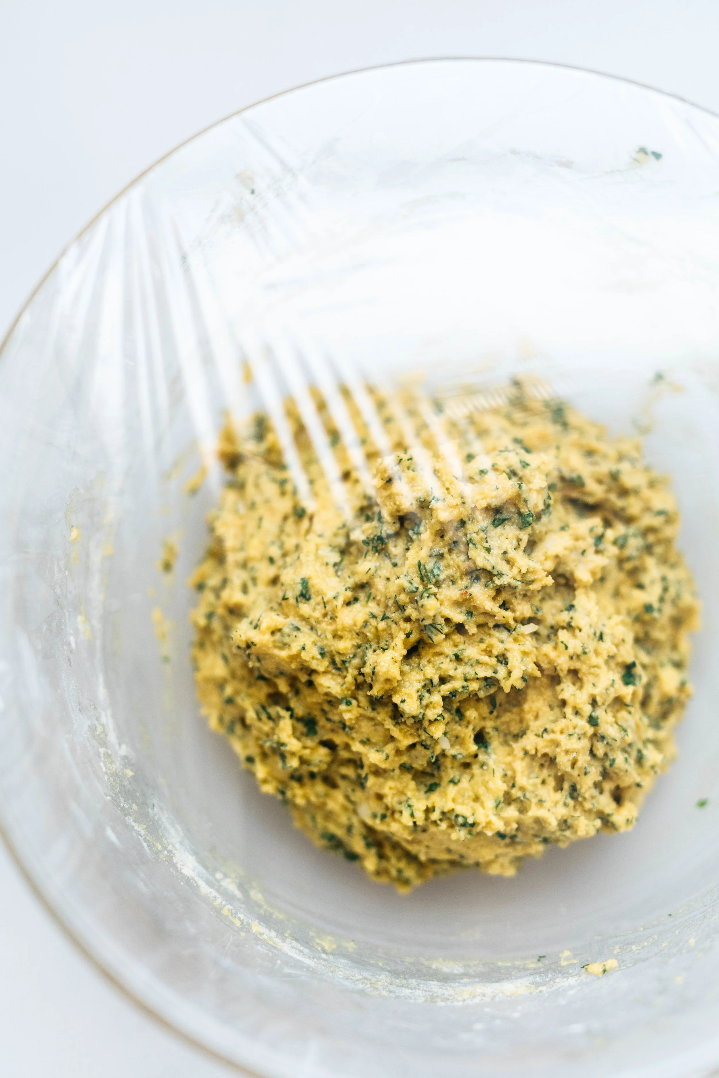 GARLIC & HERB MAZTO BALL SOUP | Dolly and Oatmeal
