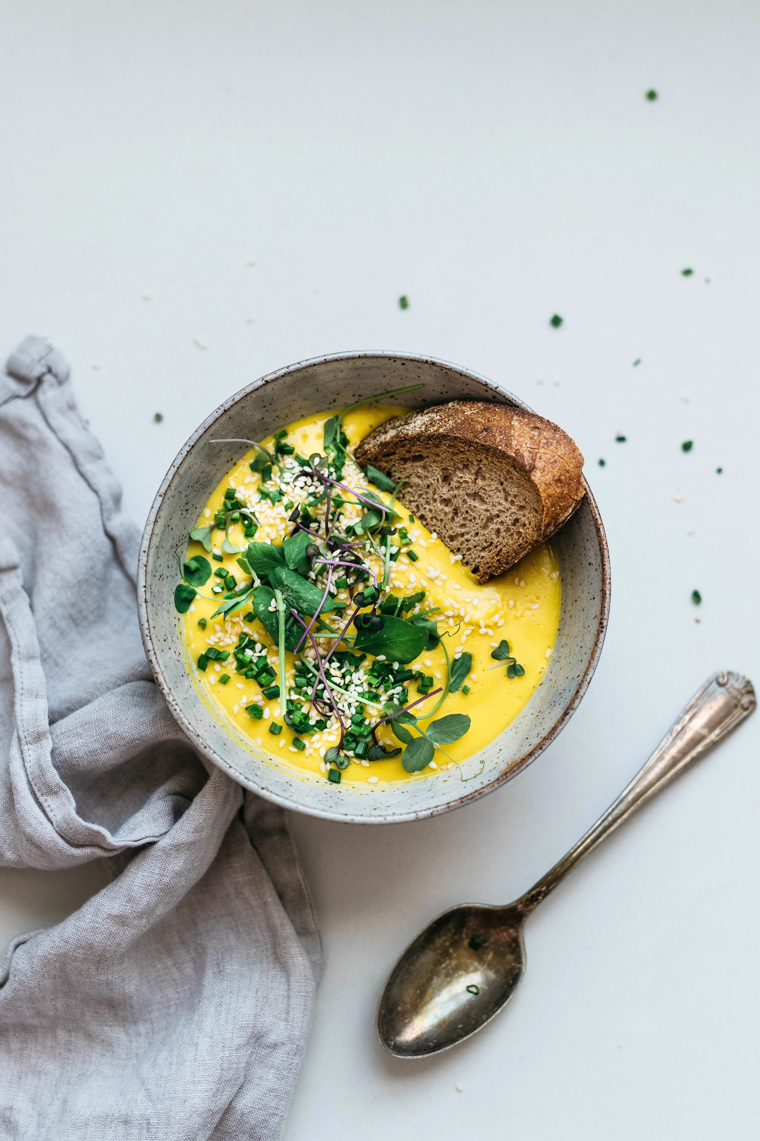 GOLDEN CAULIFLOWER KABOCHA SOUP | dolly and oatmeal