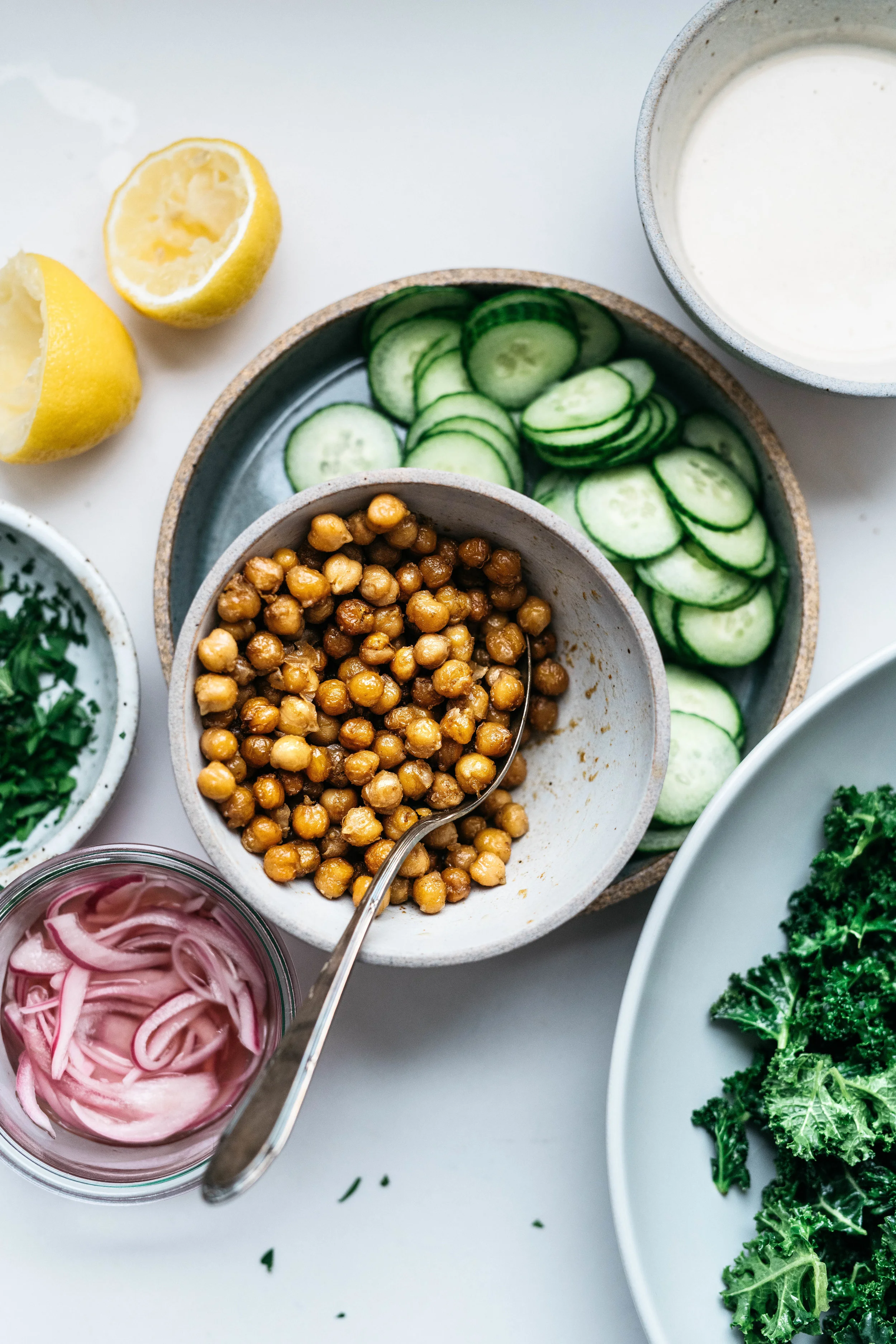 THE DECONSTRUCTED FALAFEL SALAD FROM "FAMILY" | dolly and oatmeal