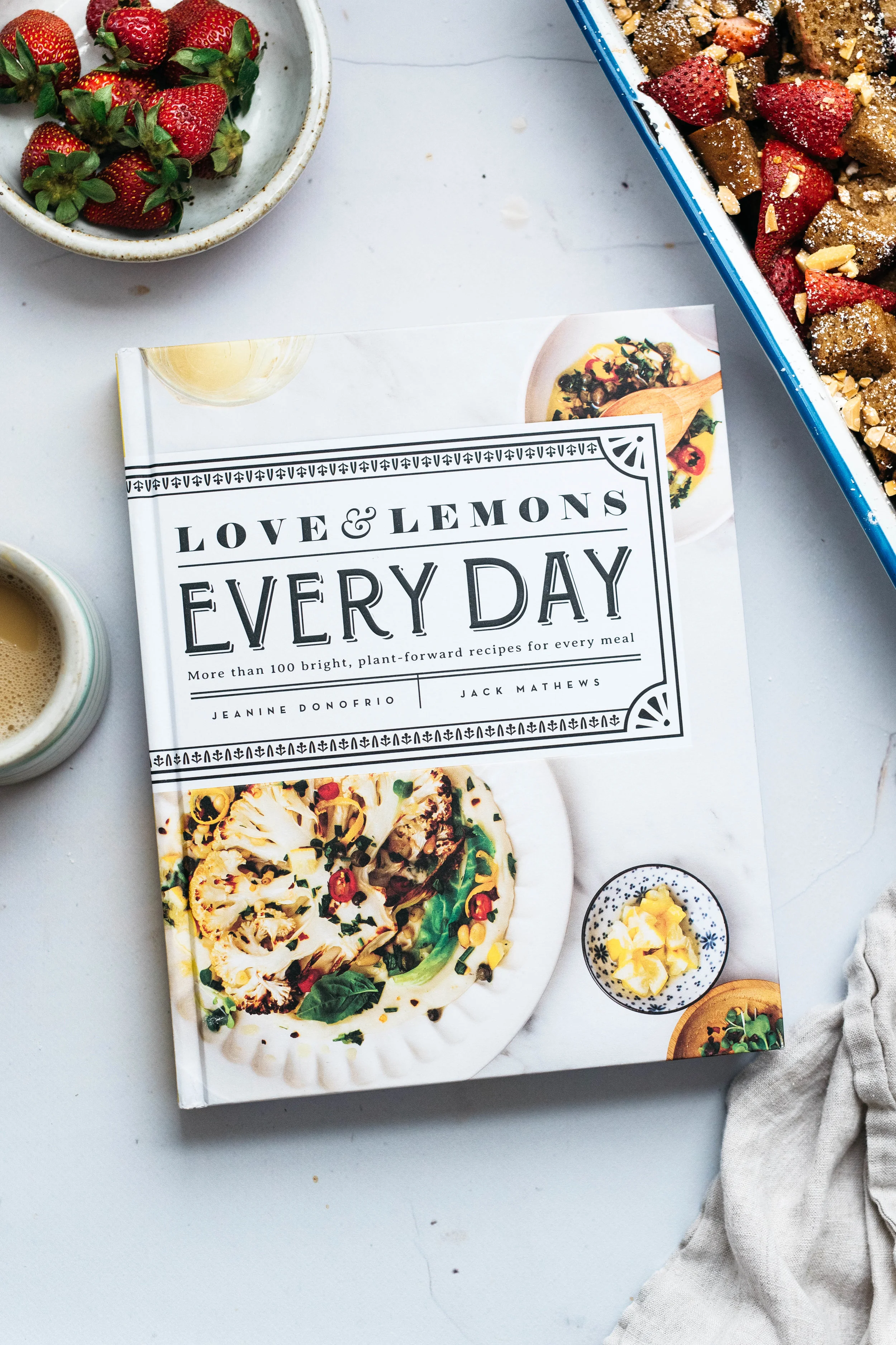 STRAWBERRY BAKED FRENCH TOAST | dolly and oatmeal