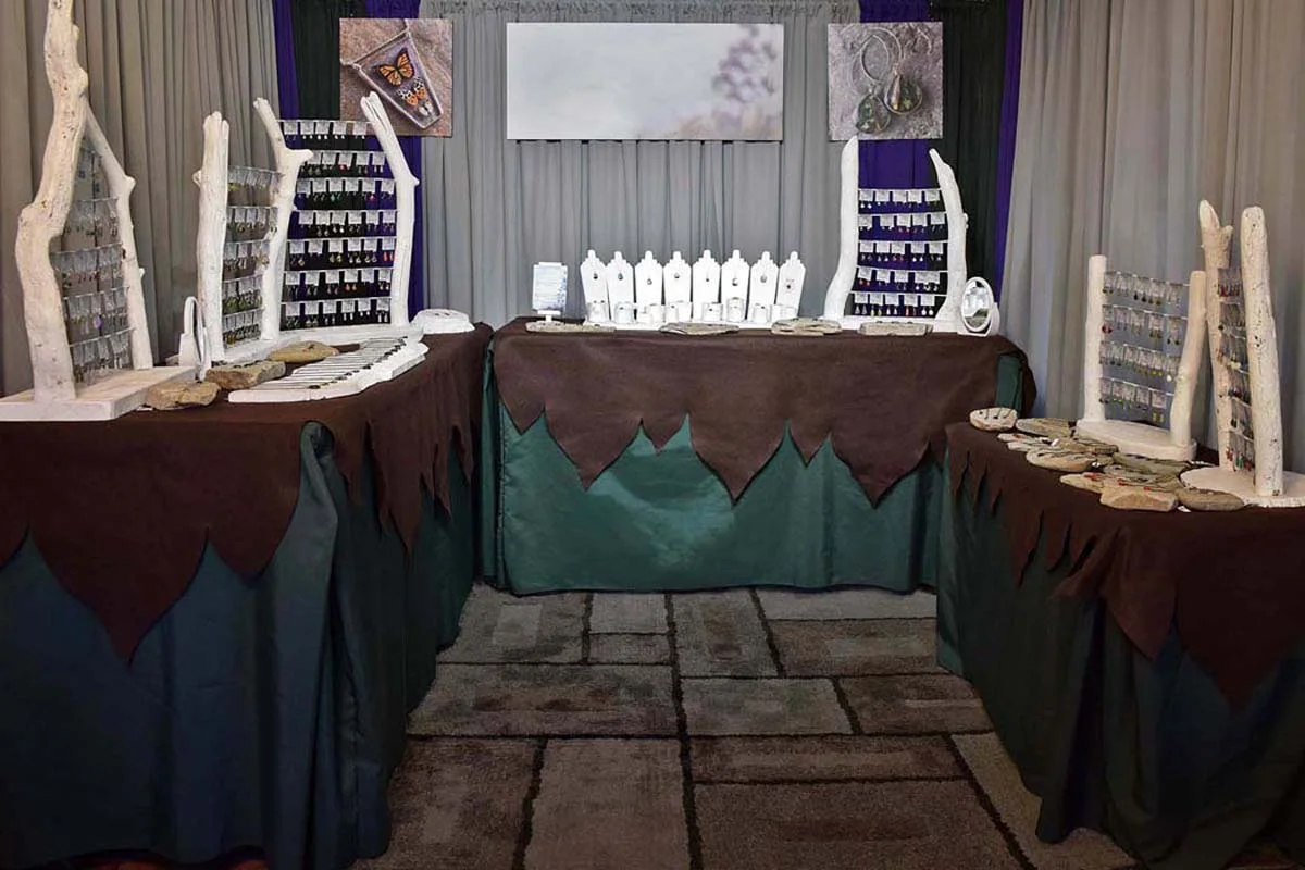 6. Weathered Heather Booth Image