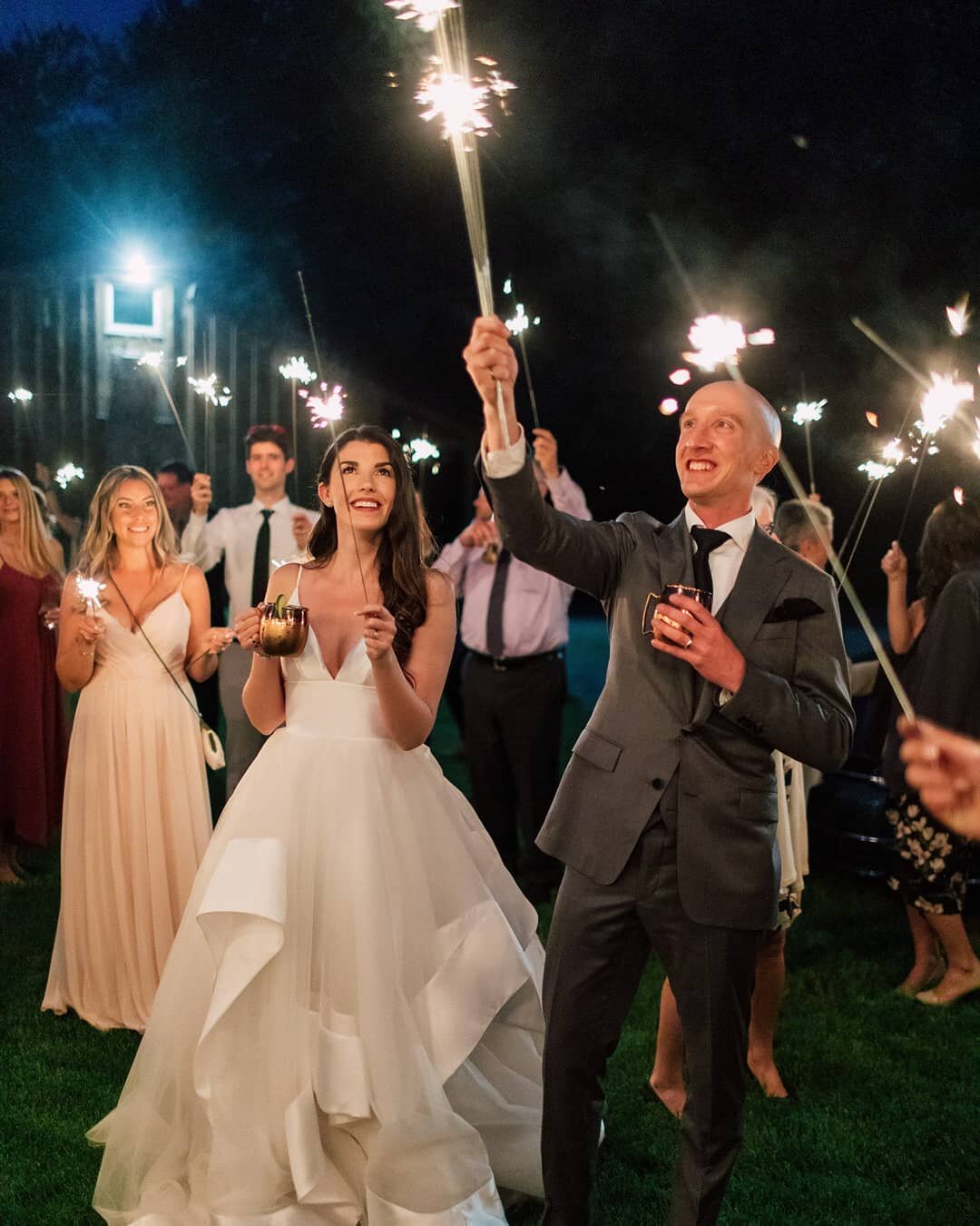 One of our fave extras for our wedding packages is sparklers for you &amp; your guests. Use them for your exit or just to dance around &amp; have fun with everyone before your fireworks go off!
&bull;
&bull;
&bull;
Photography: @purpletreephotography