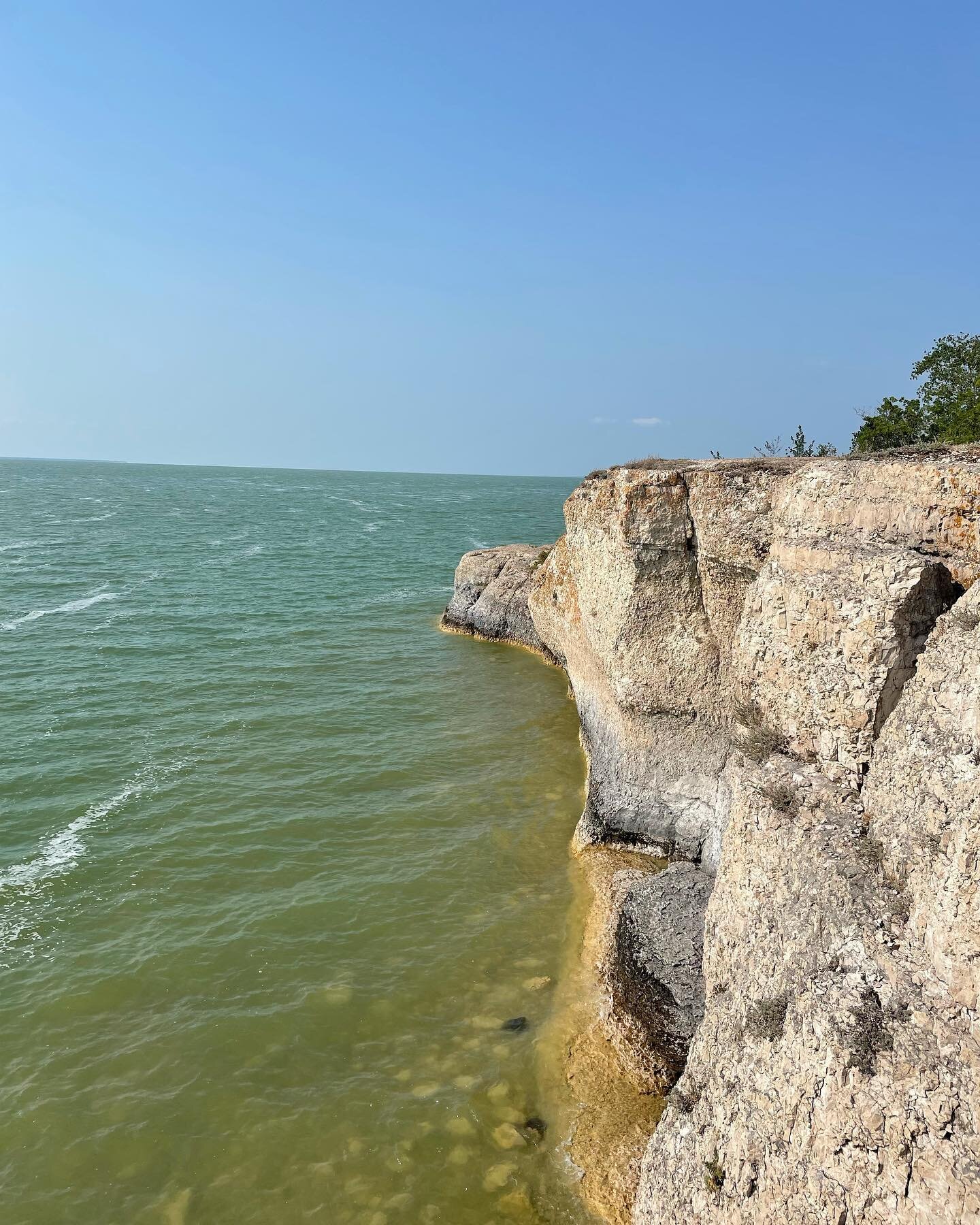 Manitoba&rsquo;s mini &Eacute;tretat&hellip; #steeprock #lakemanitoba