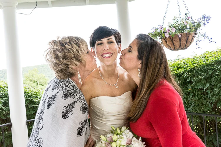 Group-Portraits-Amy-and-Kristi-5.jpg