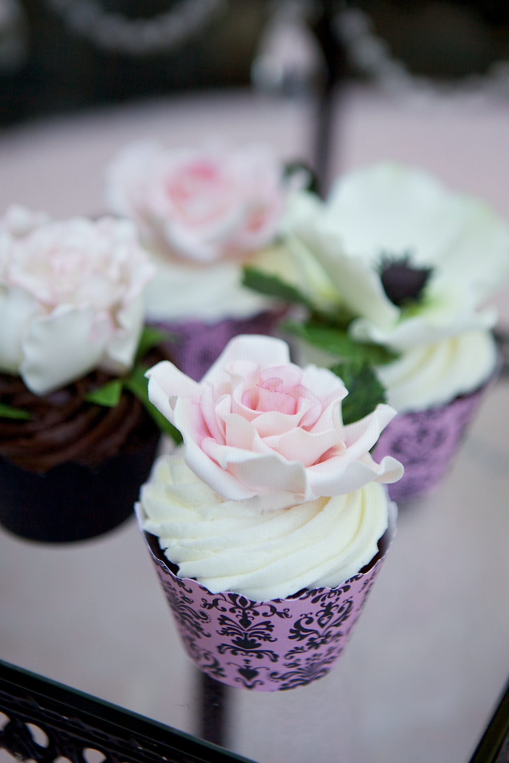 "matching sugar flower cupcakes"
