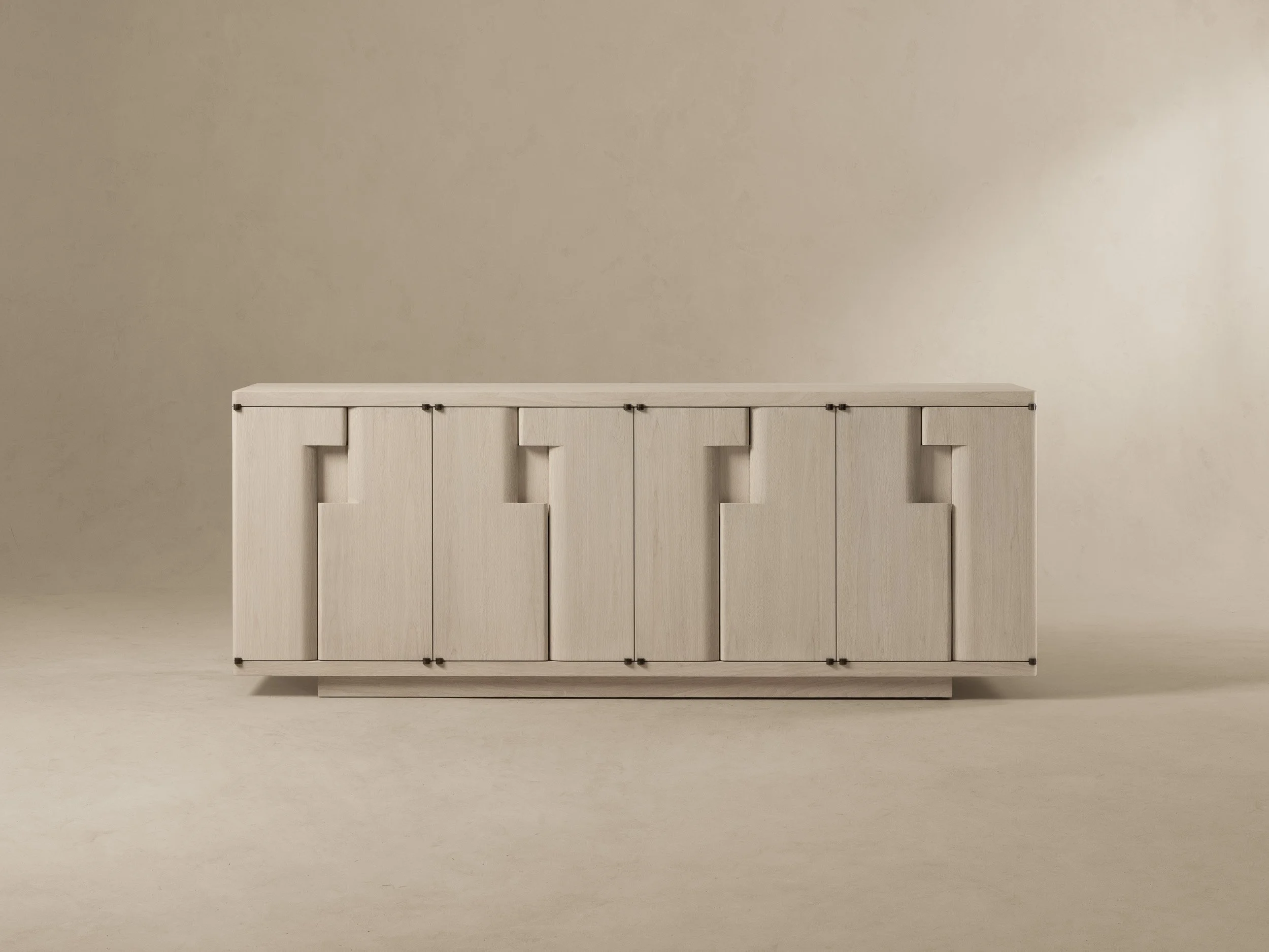 Jeup_Meyer_SideBoard_84in_250821_4217.jpg