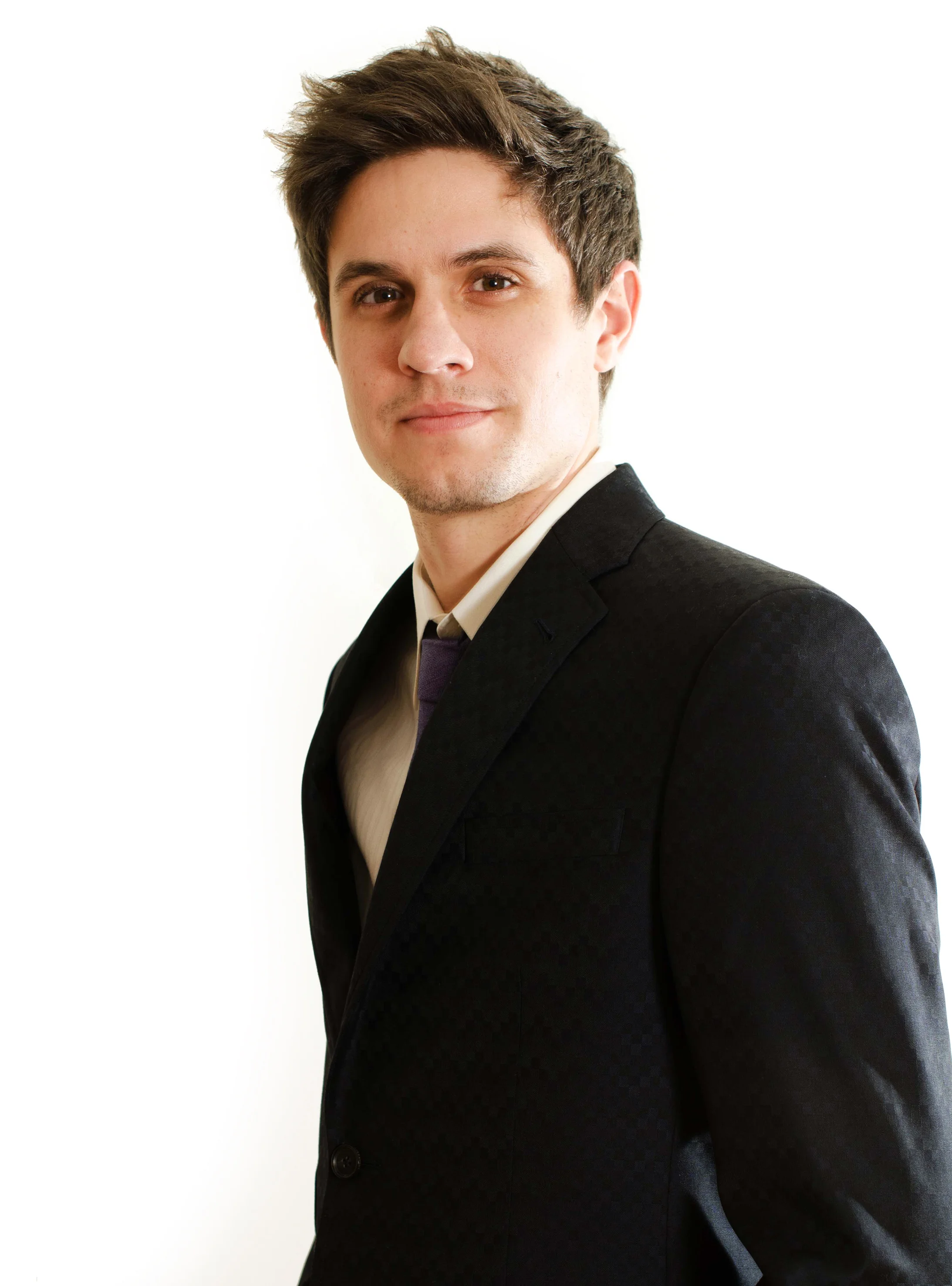 Elliot Eakin - Headshot.jpg
