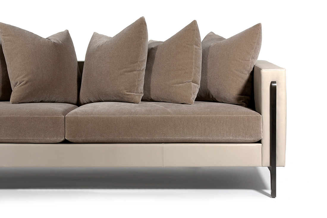 ELLIOT-EAKIN-Furniture_Adeline-Sofa_Detail-Leg.jpg