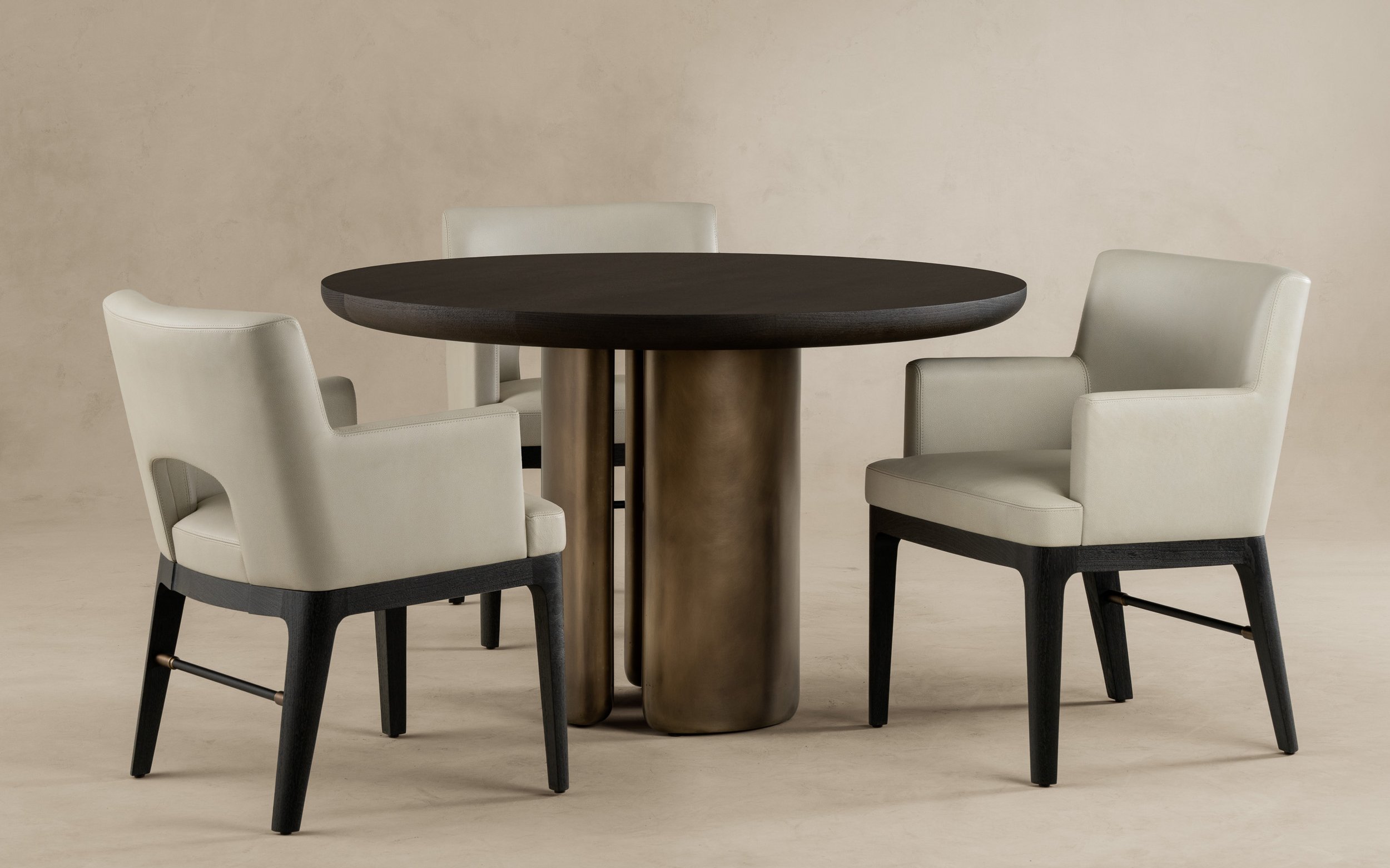 Jeup_Alta_RoundDiningTable_48in_260506_2925_webedit_Gallery_Cropped.jpg
