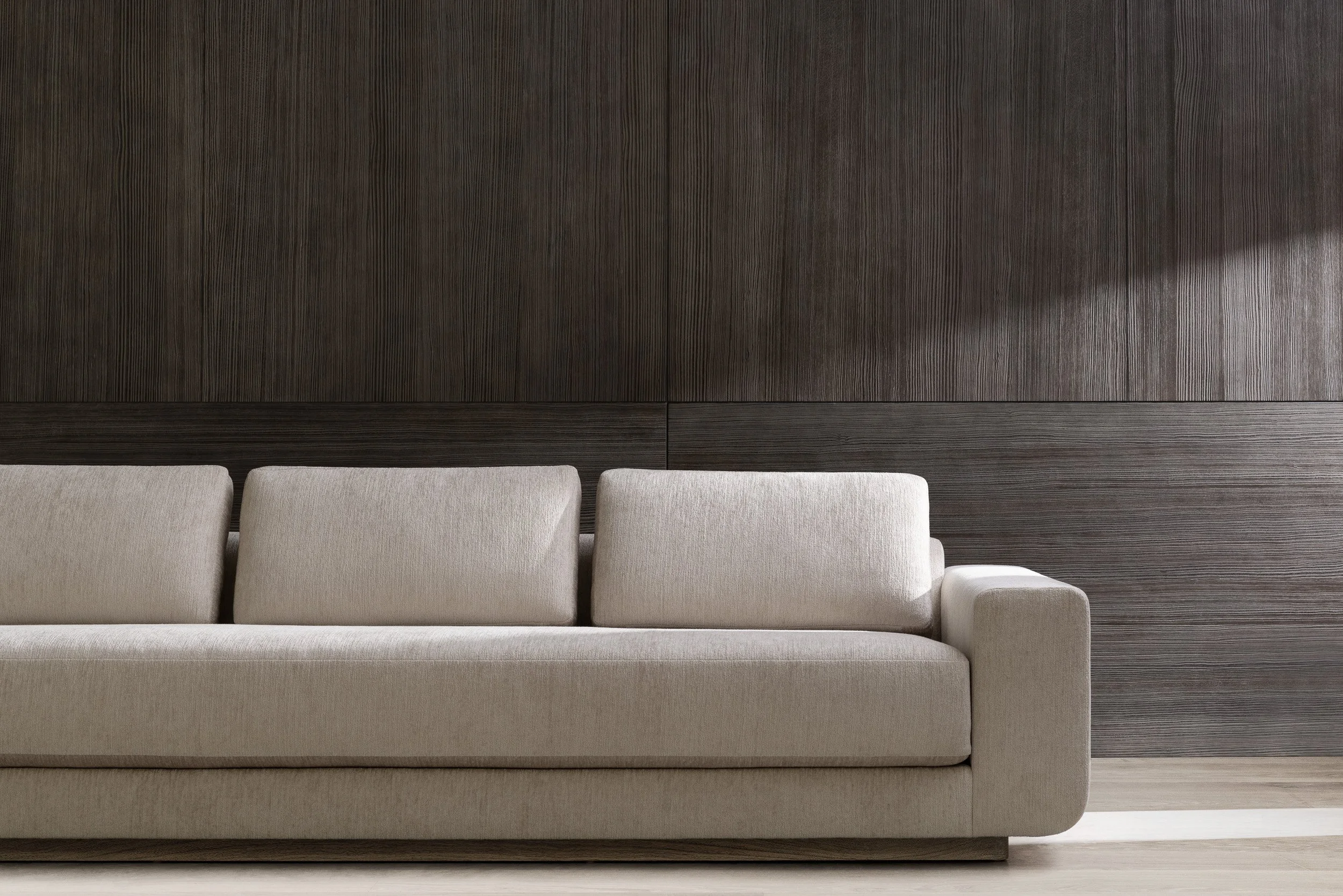 Jeup_Campau_Sofa_108in_241017_1223.jpg