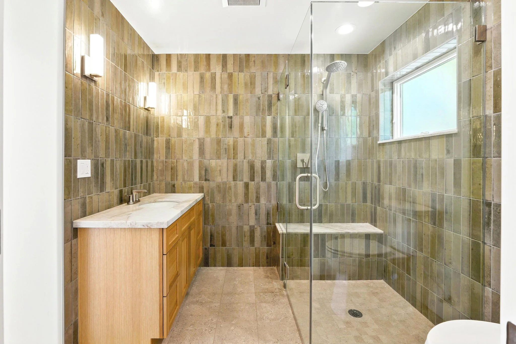 18-web-or-mls-18 Bathroom.jpg