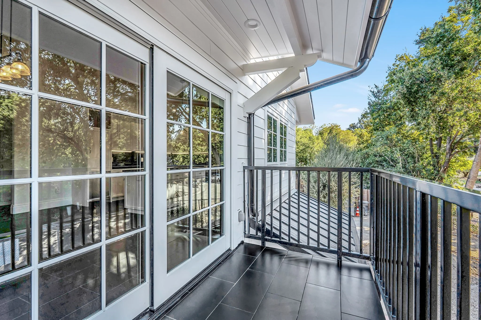 24-web-or-mls-19 Balcony.jpg