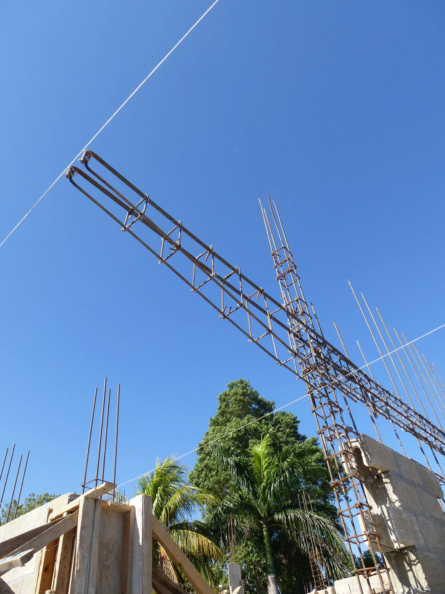 Formwork for cantilever
