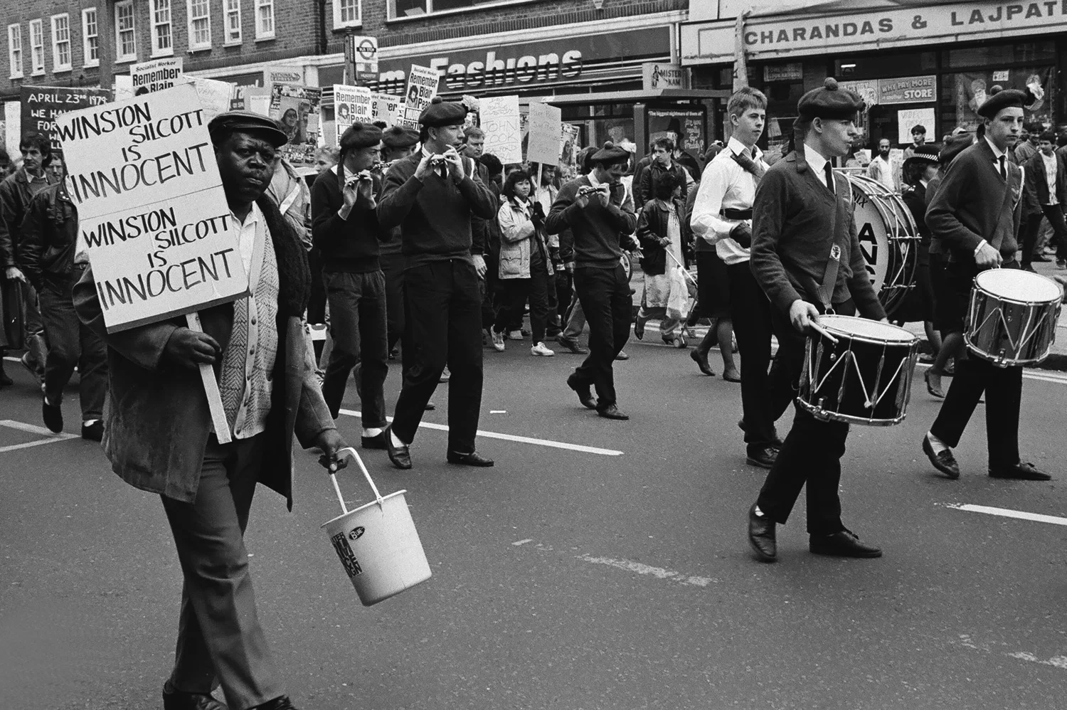 London 1990.