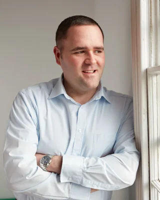 Glen Read MCIAT Chartered Architectural Technologist Glen joined Plaice Design Company Ltd in 2015, drawn by the range and aesthetic of the practice's work. Before joining the practice, Glen graduated with honours in Architectural Design Technology in 2005 and has gained over a decade of experience working in a variety of design led practices across a range of public and private sector projects in Suffolk and London while also obtaining his Chartered status as an Architectural Technologist. Glen is also experienced in using BIM (Building Information Modelling) and incorporates the collaborative process of design, through drawing and modelling, recognising how this can help people realise the best of the spaces they inhabit.