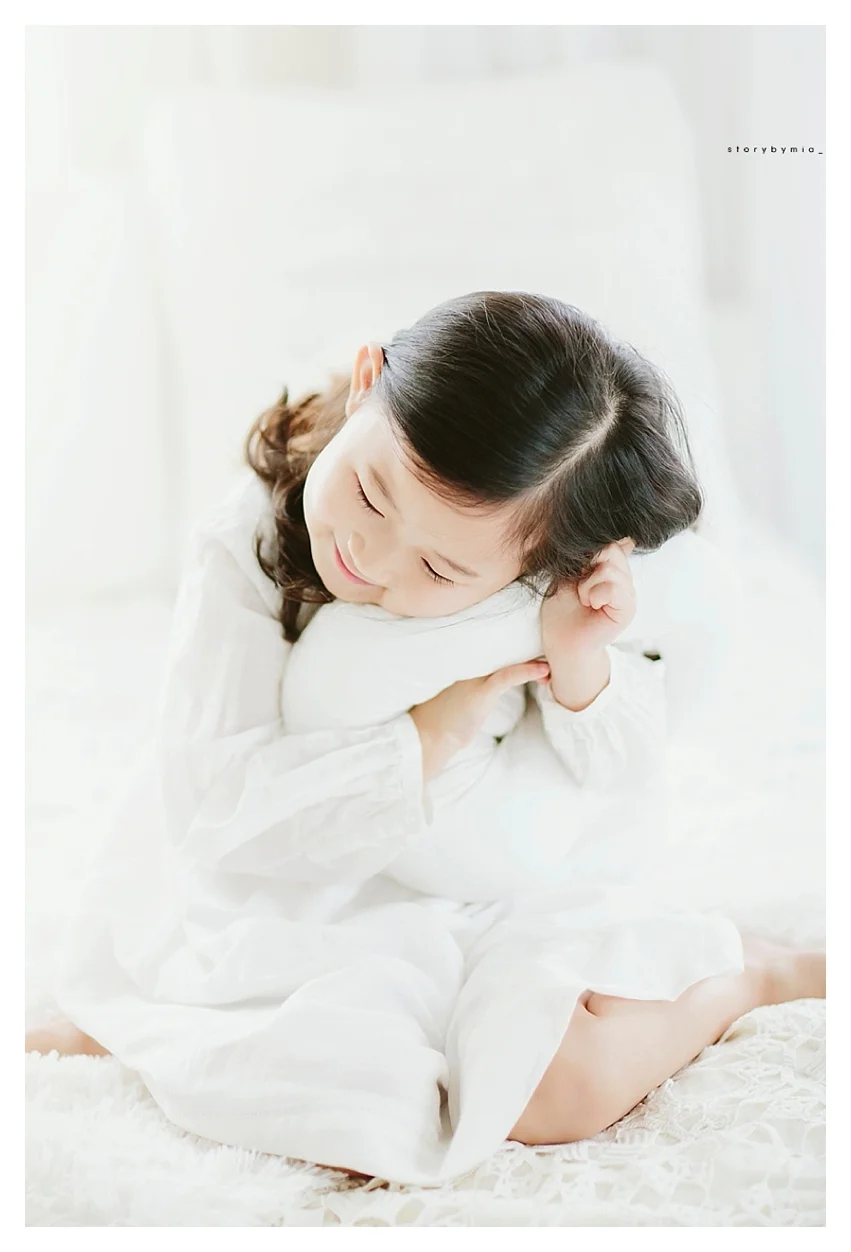 Ellie + Sophie _ blank mini