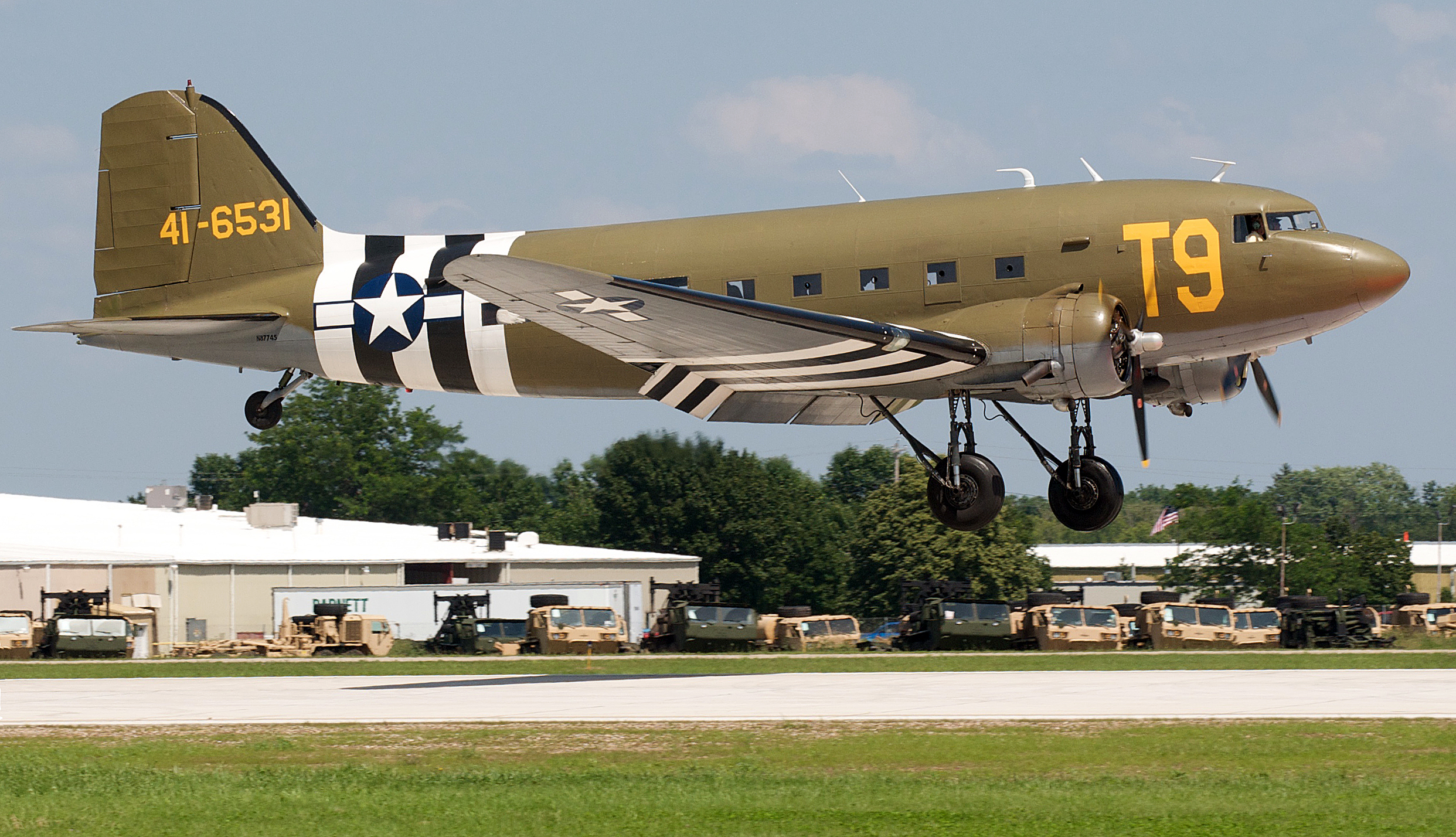 DC3 Koch landing.jpg