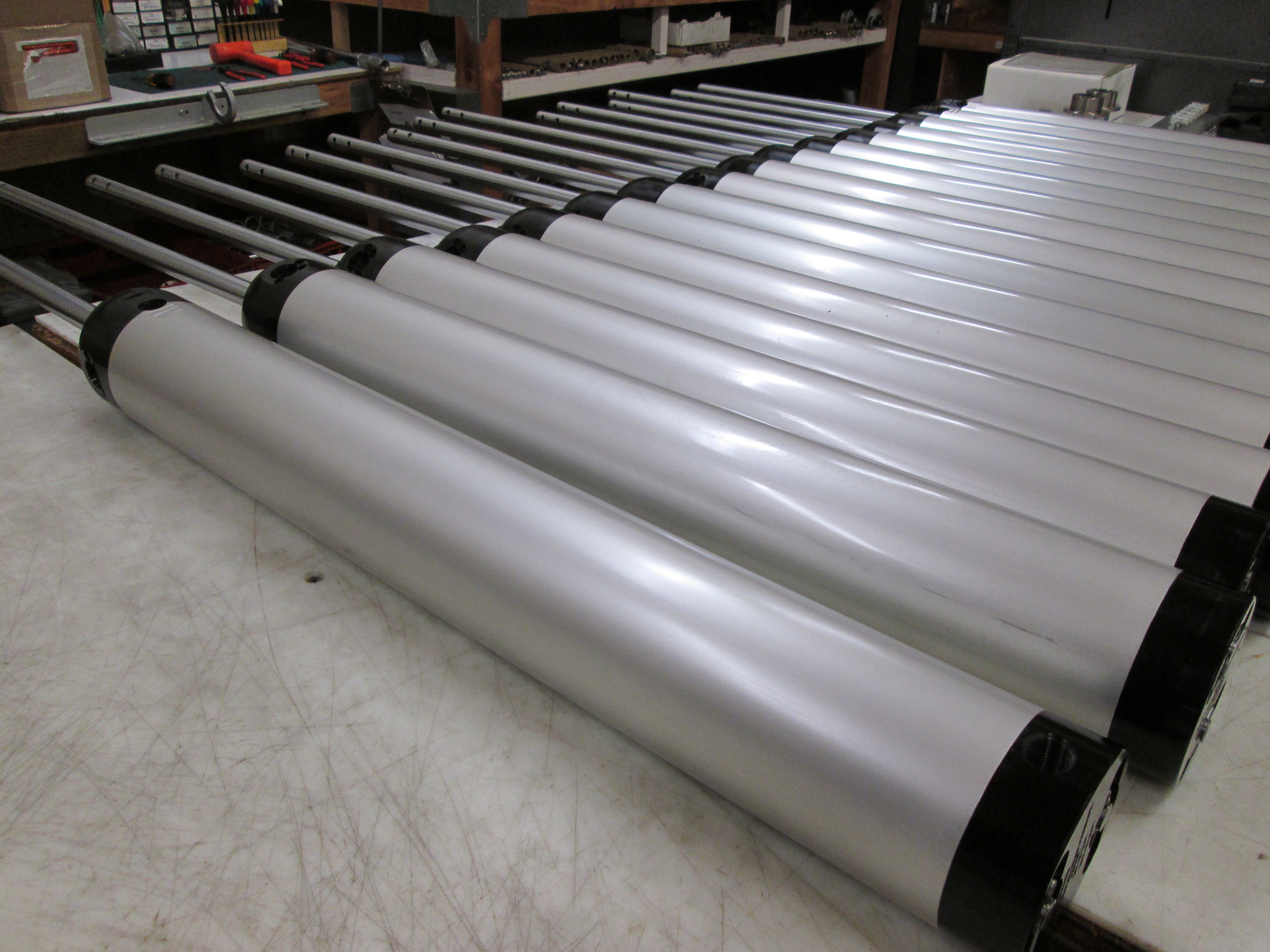 ALL ALUMINUM CONSTRUCTION WITH STAINLESS CHROME ROD