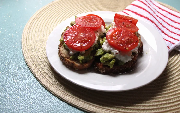 avocado_toast.jpg