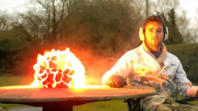 You Tube : Slow Mo Guys