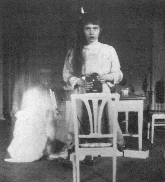 Self portrait of Grand Duchess Anastasia Nikolaevna, October 1914
