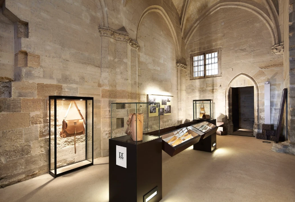 LDV SHOW AT Le Château de Vincennes BAGS DESIGNED BY A. JASON ROSS