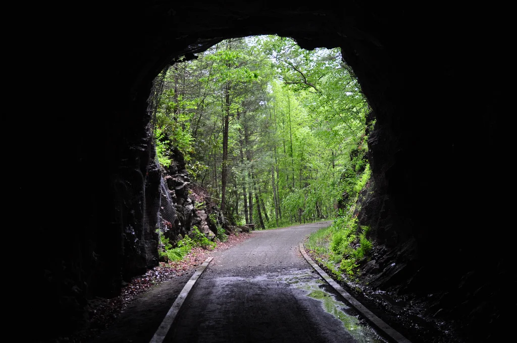 Tunnel.jpg