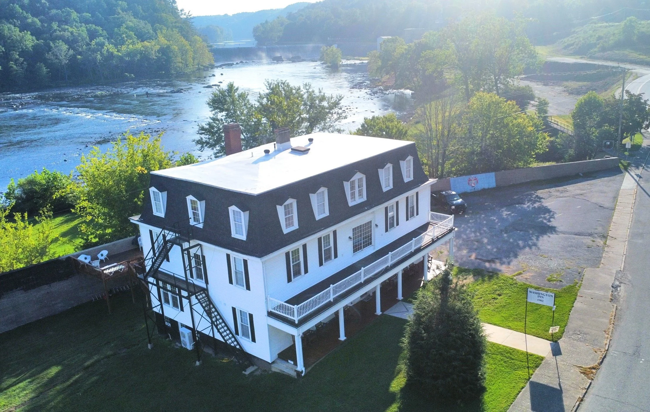 Washington Inn edit.jpg