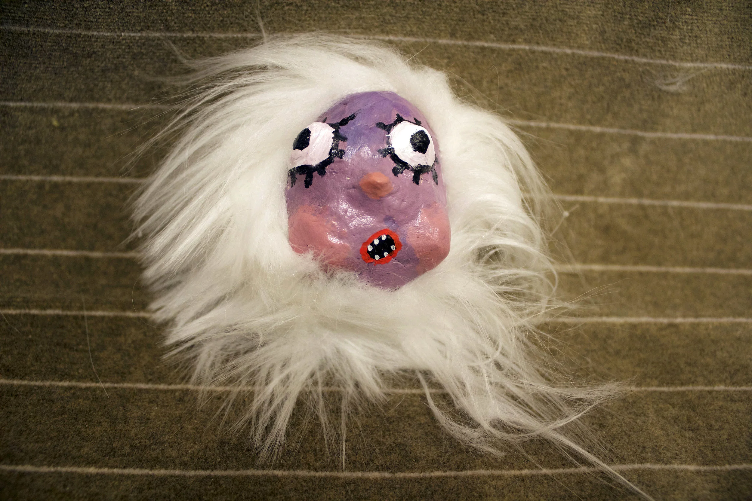 whitepurple_01.jpg