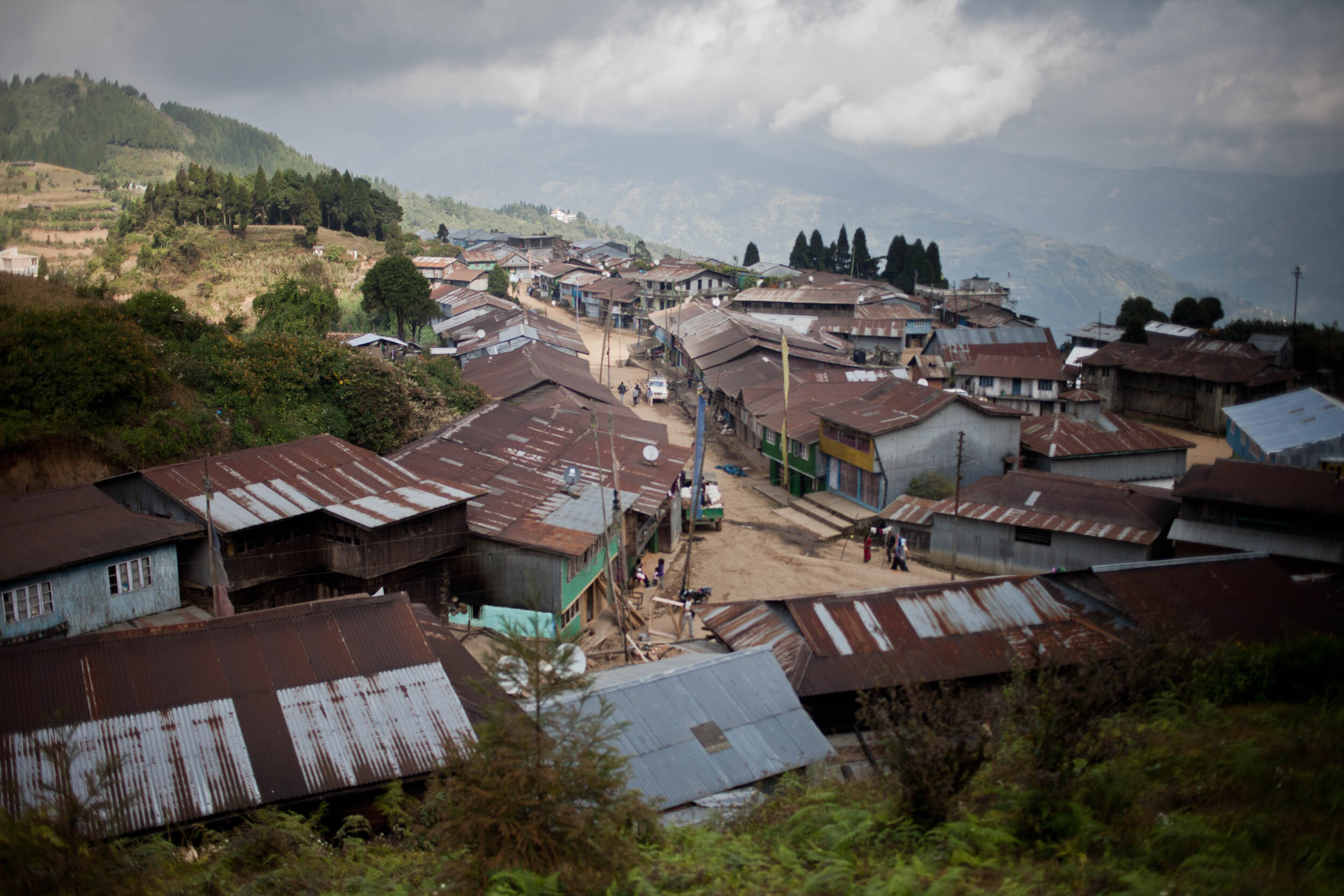 national-geographic-photographer-ben-horton-nepal-medical-16.jpg