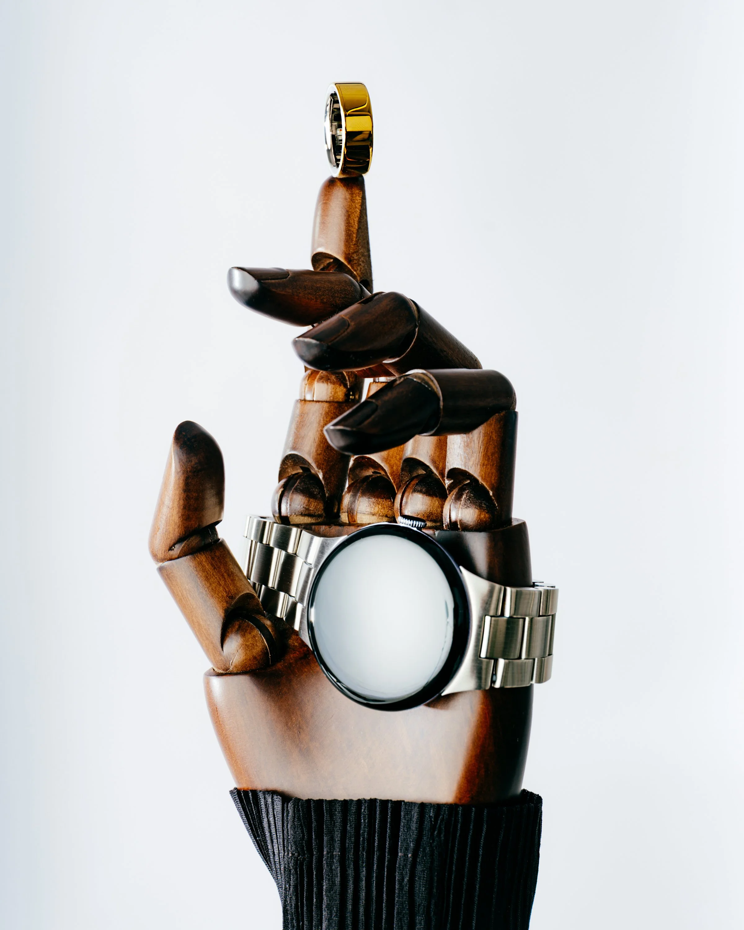 Essence-Wearable-Tech-Devin-Blaskovich-1.jpg