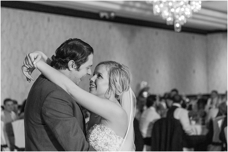 timeless-grosse-pointe-academy-wedding-photos-in-grosse-pointe-mi-by-courtney-carolyn-photography_0078.jpg