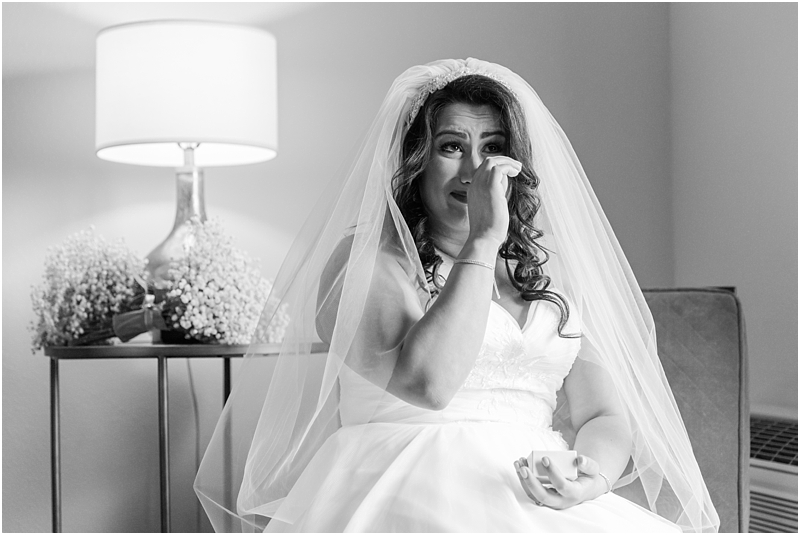 fall-port-huron-mi-wedding-photos-at-solitude-links-golf-course-by-courtney-carolyn-photography_0028.jpg