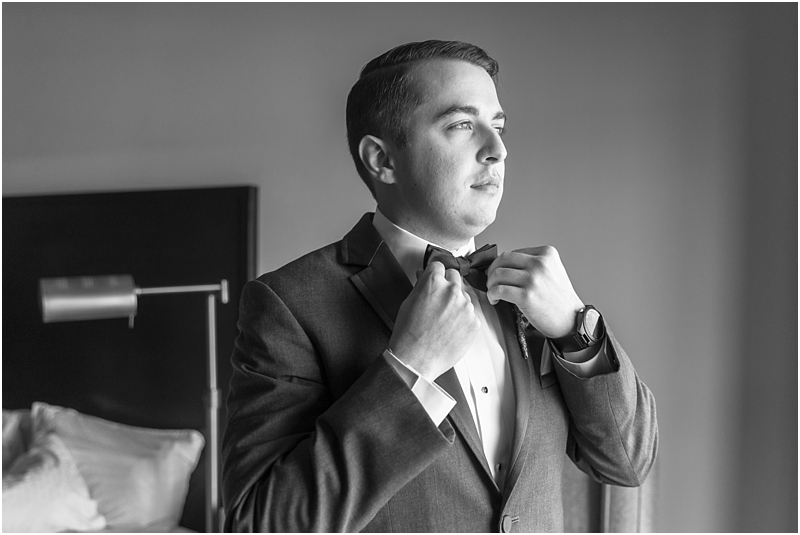 fall-port-huron-mi-wedding-photos-at-solitude-links-golf-course-by-courtney-carolyn-photography_0032.jpg