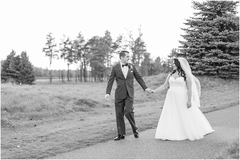 fall-port-huron-mi-wedding-photos-at-solitude-links-golf-course-by-courtney-carolyn-photography_0090.jpg