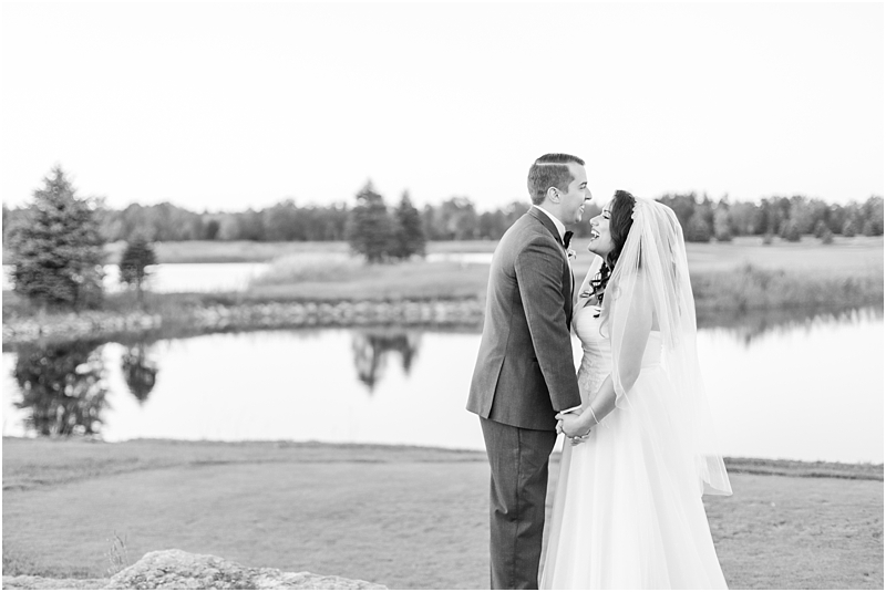 fall-port-huron-mi-wedding-photos-at-solitude-links-golf-course-by-courtney-carolyn-photography_0119.jpg