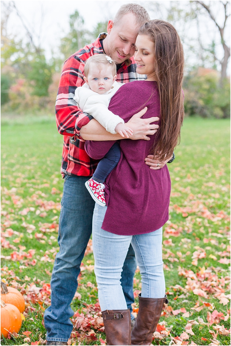 fall-fine-art-lifestyle-family-portraits-in-monroe-mi-by-courtney-carolyn-photography_0005.jpg